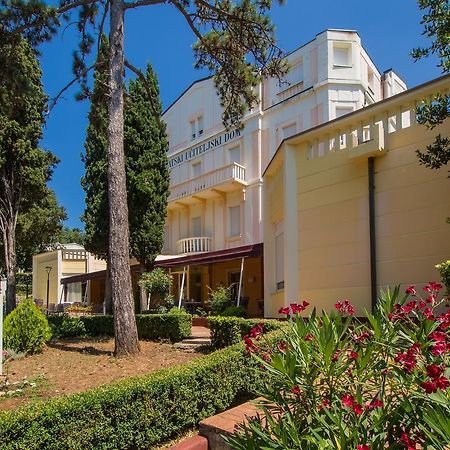 Hotel Vila Ruzica- Glavna Zgrada I Depandanse Crikvenica Exterior foto