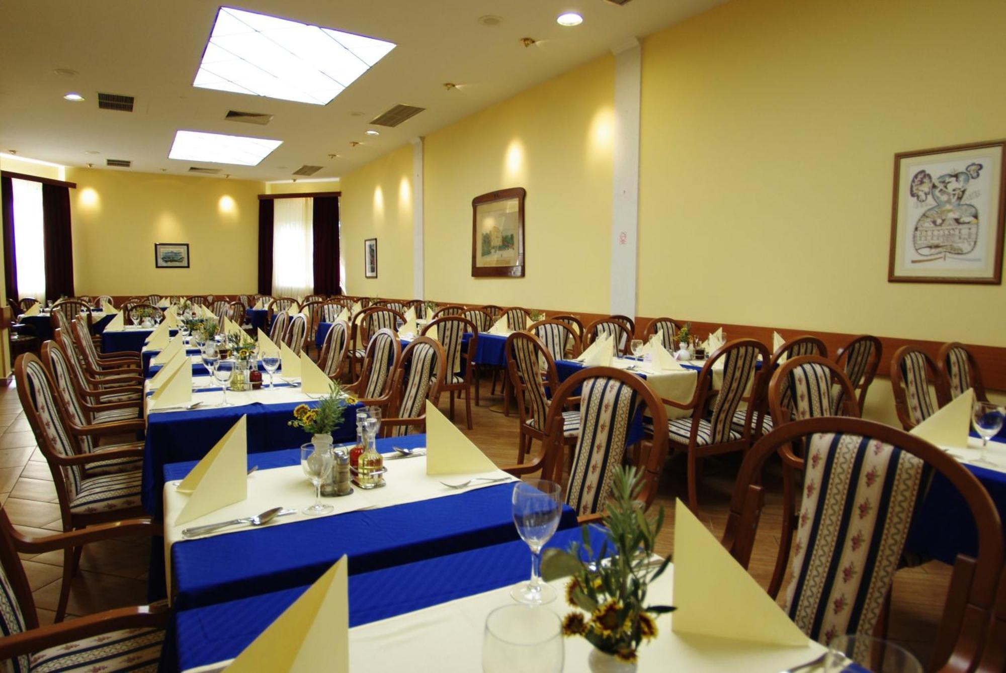 Hotel Vila Ruzica- Glavna Zgrada I Depandanse Crikvenica Exterior foto