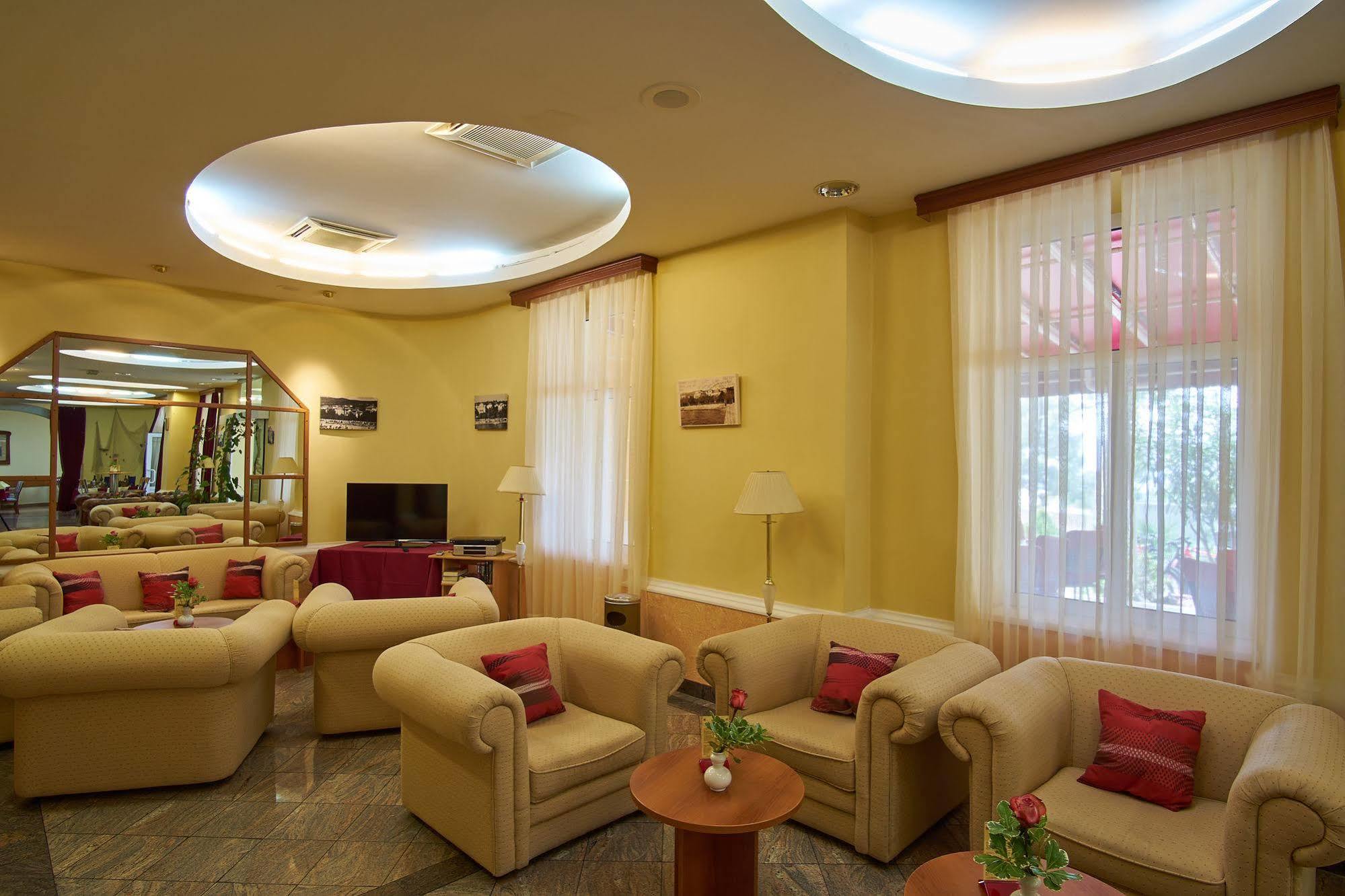 Hotel Vila Ruzica- Glavna Zgrada I Depandanse Crikvenica Exterior foto